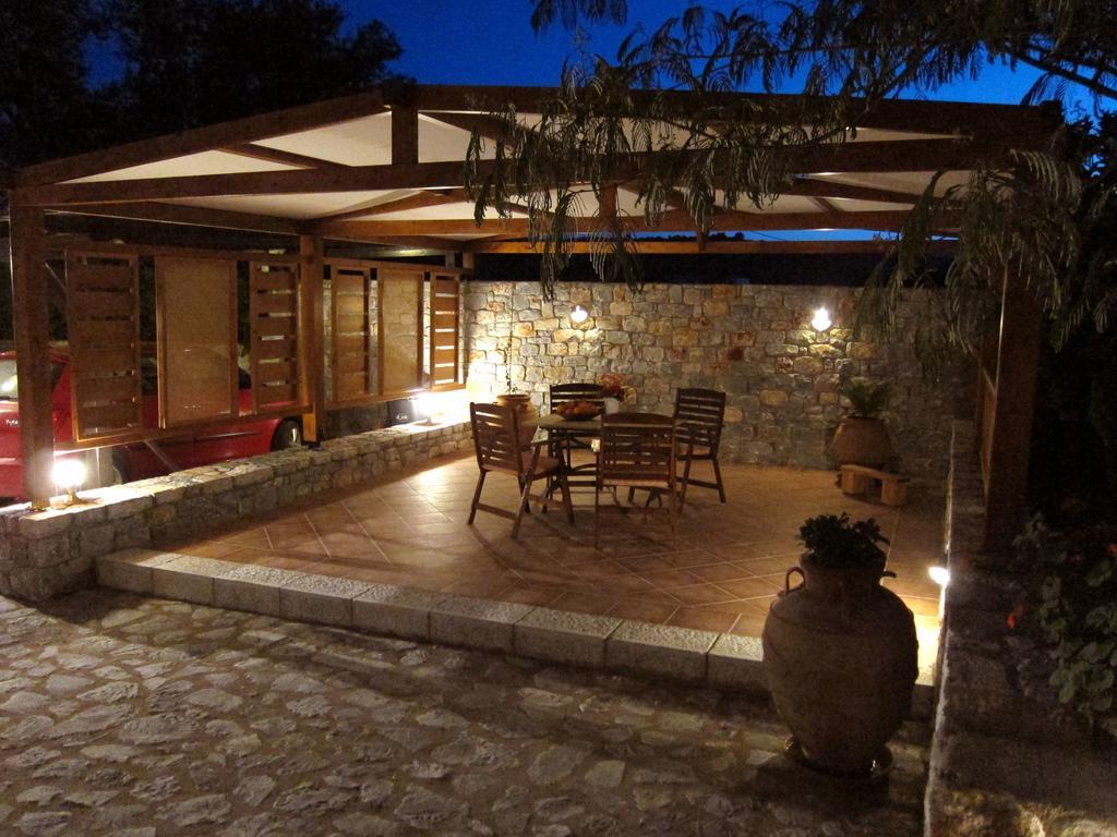 Estia Holiday Gythio Exterior photo