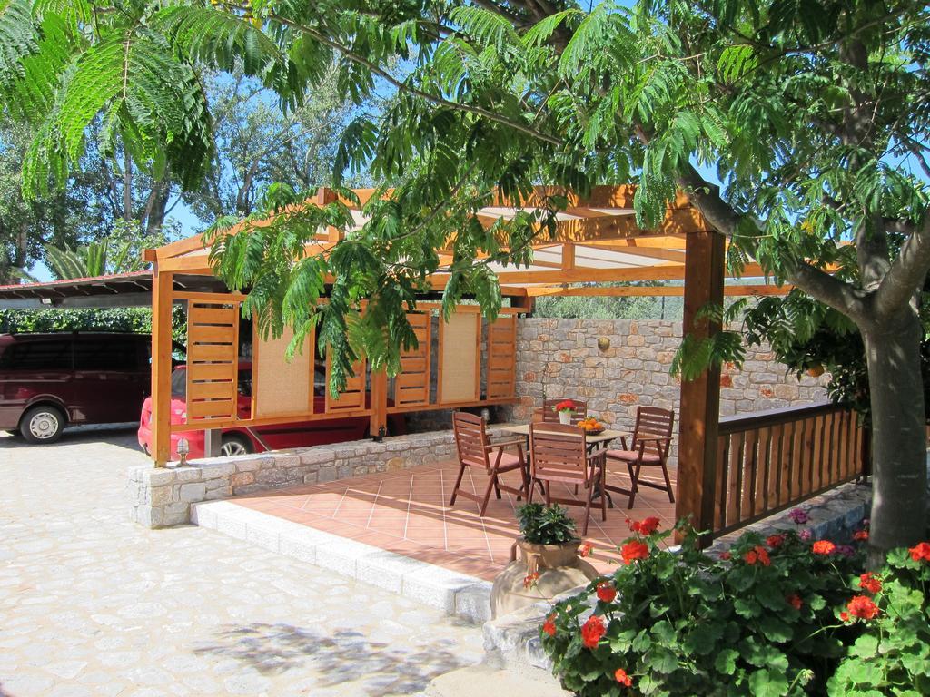 Estia Holiday Gythio Exterior photo